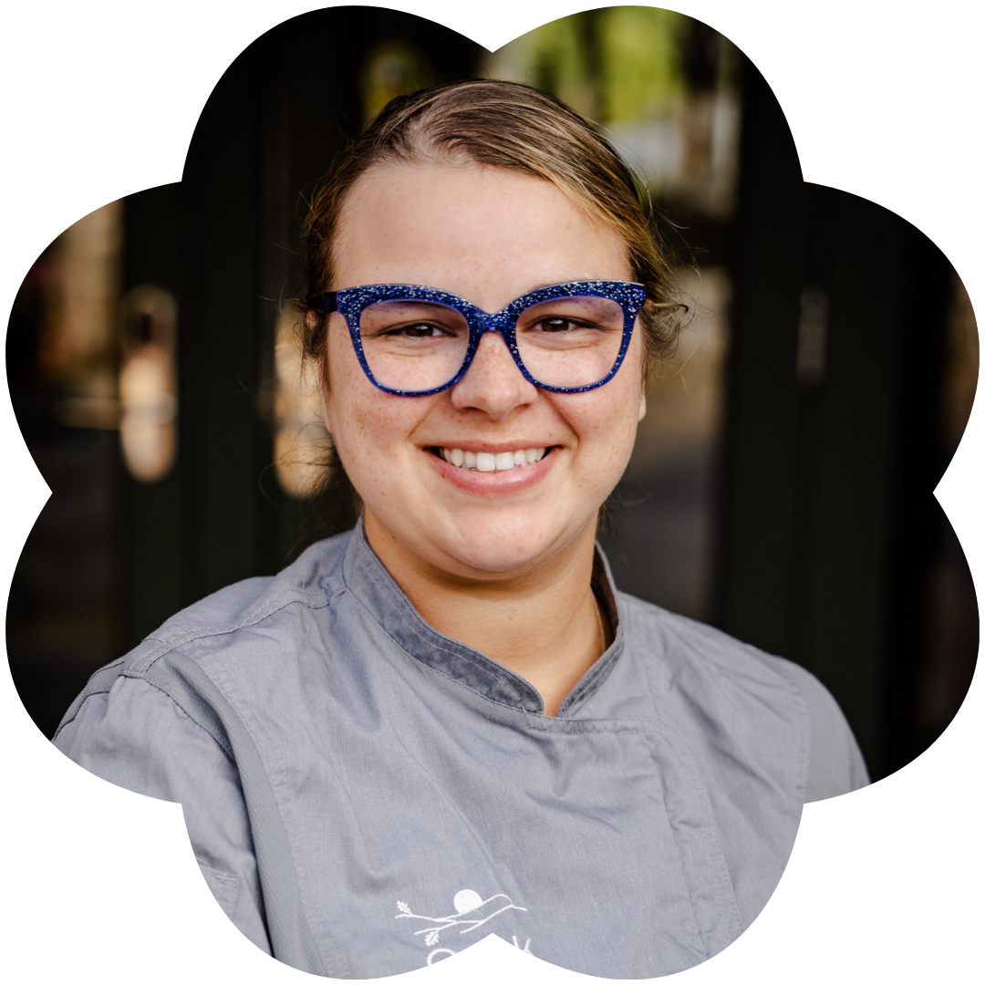 Chef Ashley Cannon, Oku